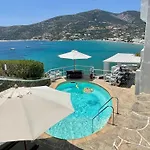 Ξενοδοχείο με διαμερίσματα νηρηίδες Platis Gialos (Sifnos)