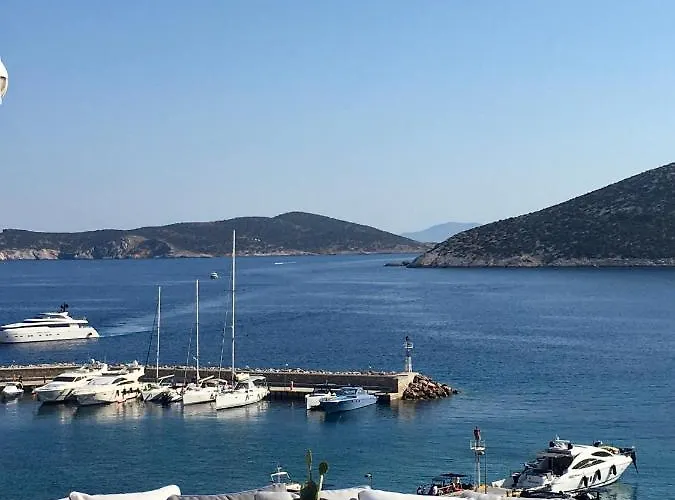 Niriedes Platis Gialos (Sifnos)