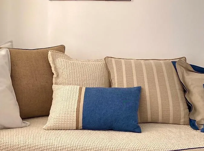 Niriedes Apartahotel 4*