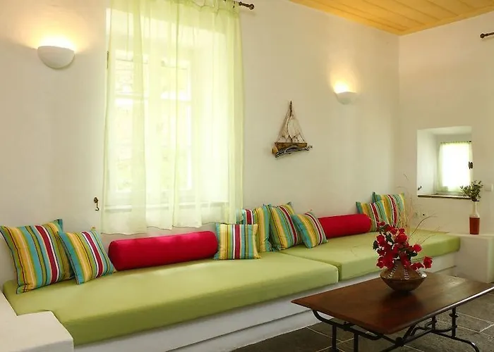 Niriedes 4* Platis Gialos (Sifnos)