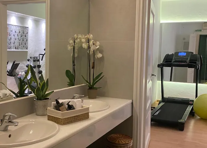 Niriedes Platis Gialos (Sifnos)