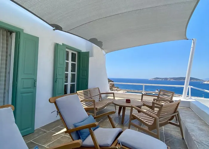 Niriedes Platis Gialos (Sifnos)