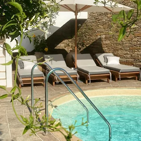 Aparthotel Niriedes 4*