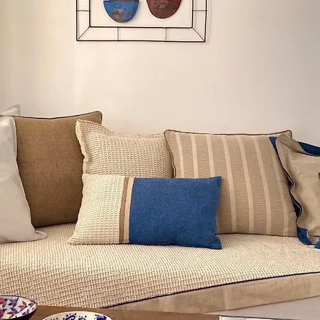 Niriedes Апарт-отель 4*