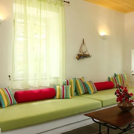 Niriedes 4* Platis Gialos (Sifnos)