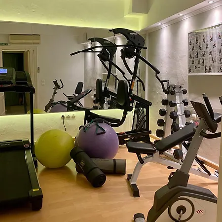 شقة فندقية نيريديس 4*