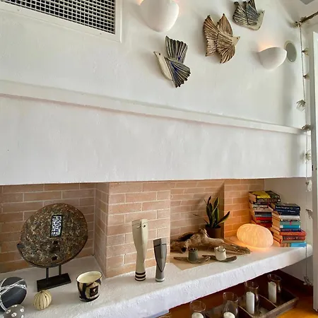 Niriedes Aparthotel 4*