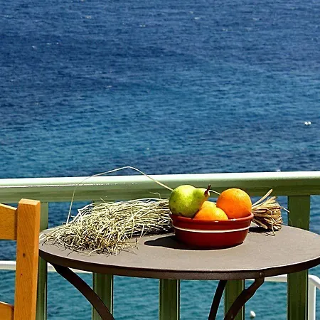 Niriedes Aparthotel 4*