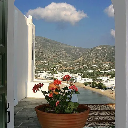 Niriedes Апарт-отель