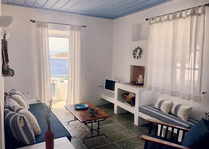 Niriedes Platis Gialos (Sifnos)